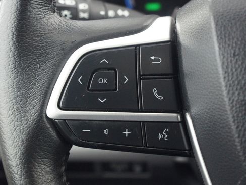 Used 2024 Toyota Sienna XLE image 10