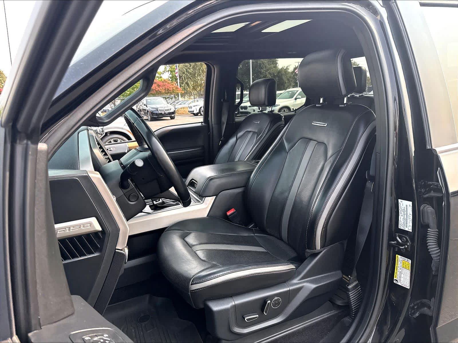Used 2018 Ford F150 Platinum w/ Equipment Group 701A Luxury AWD/4WD image 19