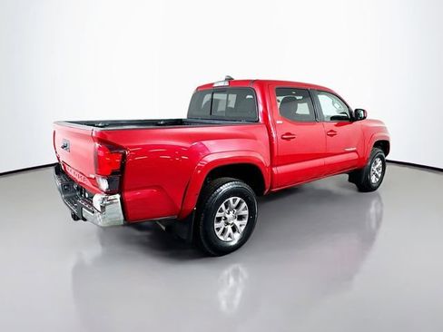 Certified 2018 Toyota Tacoma SR5 image 8
