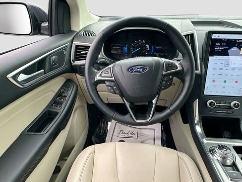 Used 2022 Ford Edge Titanium AWD/4WD image 22