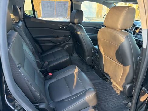 Used 2019 GMC Acadia SLT w/ LPO, Floor Liner Package image 25