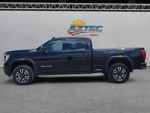 Used 2022 GMC Sierra 2500 AT4 w/ AT4 Premium Plus Package AWD/4WD image 8