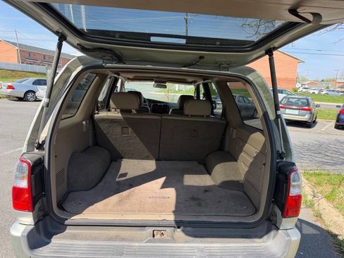 Used 2001 Toyota 4Runner Limited AWD/4WD image 12
