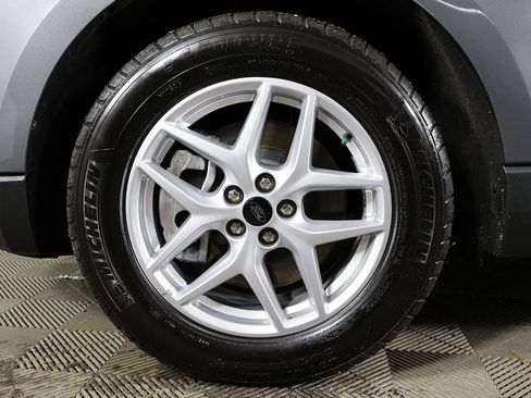 Used 2024 Ford Edge SEL image 14