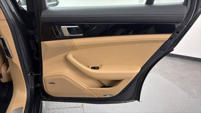 Used 2019 Porsche Panamera 4 AWD/4WD image 21