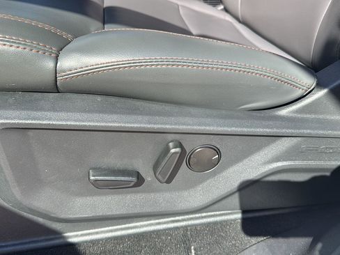 Used 2025 Ford Expedition Active image 14