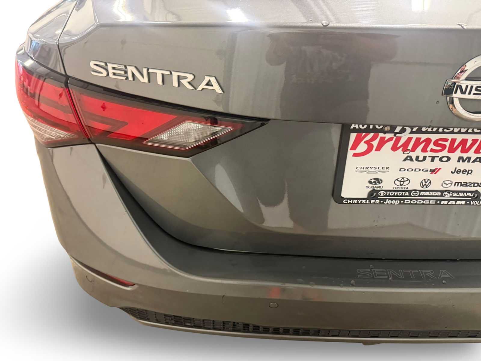 Used 2022 Nissan Sentra SV FWD image 17