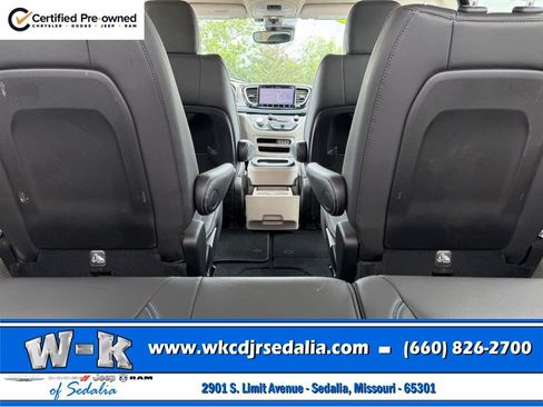 Certified 2021 Chrysler Pacifica Touring-L FWD image 34