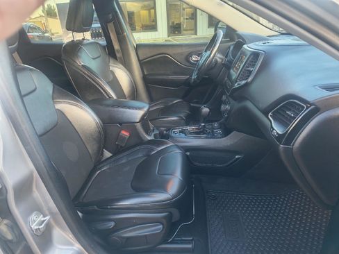 Used 2020 Jeep Cherokee Latitude Plus image 36