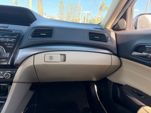Used 2015 Acura ILX w/ Technology Package FWD image 18