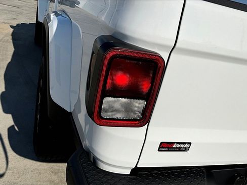 New 2025 Jeep Gladiator Sport w/ Premium Package image 19
