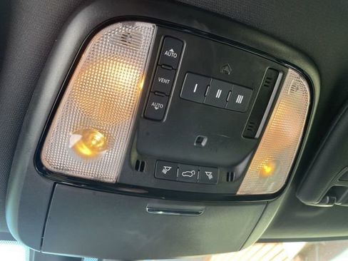 Certified 2022 Dodge Durango GT image 28