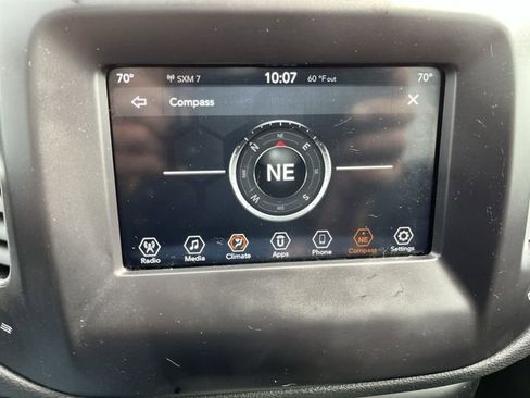 Used 2019 Jeep Compass Latitude w/ Cold Weather Group AWD/4WD image 21