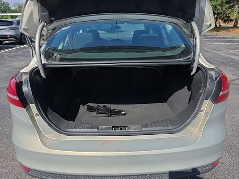 Used 2015 Ford Focus SE FWD image 23