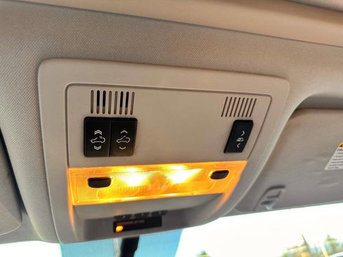 Used 2008 GMC Sierra 1500 SLT w/ Z71 Off-Road Package image 57