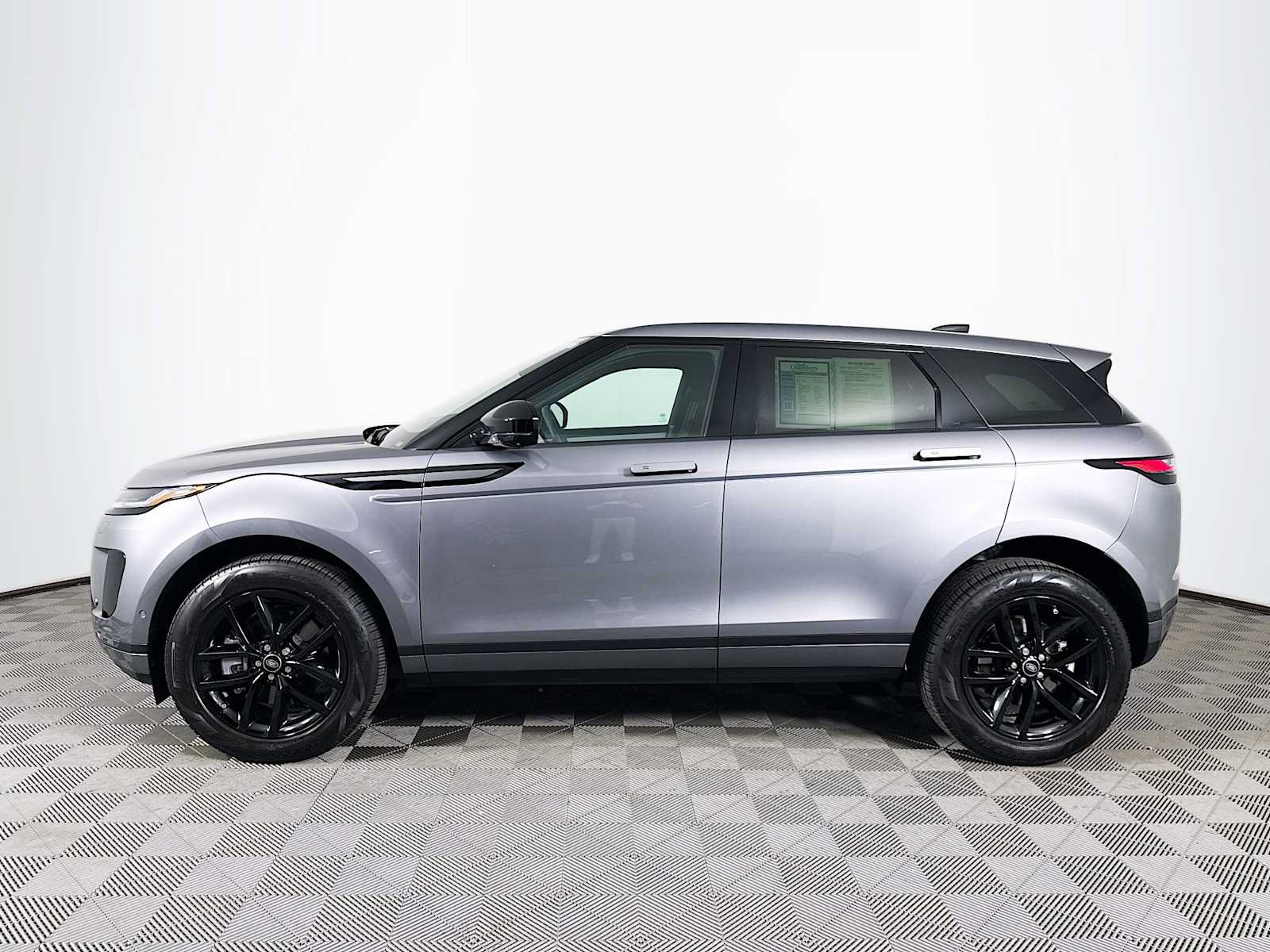 Used 2026 Land Rover Range Rover Evoque S AWD/4WD image 8