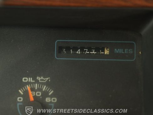 Used 1992 Oldsmobile Custom Cruiser RWD image 39