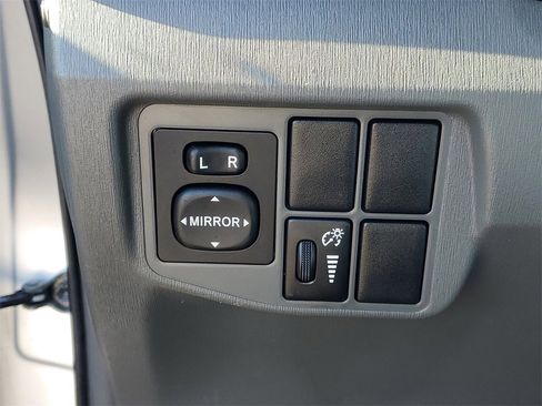 Used 2011 Toyota Prius Two image 15