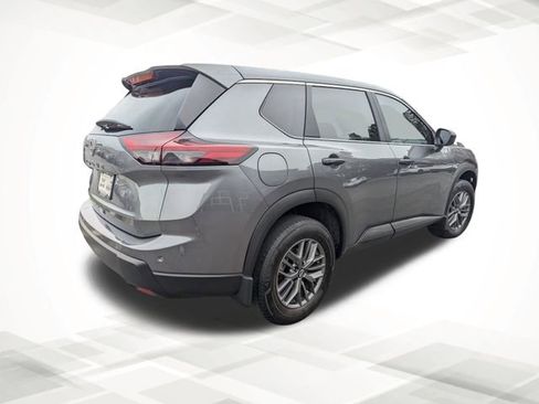 Used 2025 Nissan Rogue S image 3