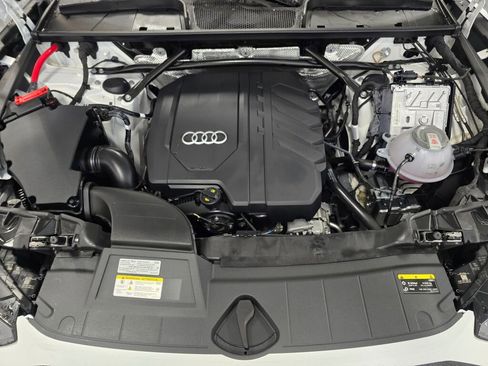 Certified 2025 Audi Q5 2.0T Premium w/ Convenience Plus Package image 10