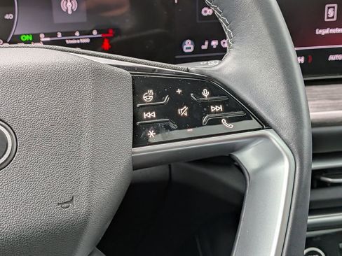 Used 2025 Audi Q5 Premium Plus w/ Premium Plus image 18