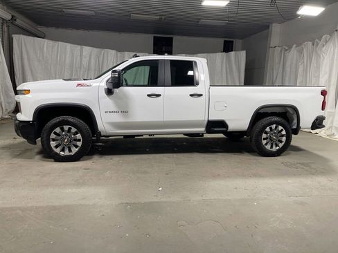 New 2026 Chevrolet Silverado 2500 Custom w/ Custom Value Package AWD/4WD image 4