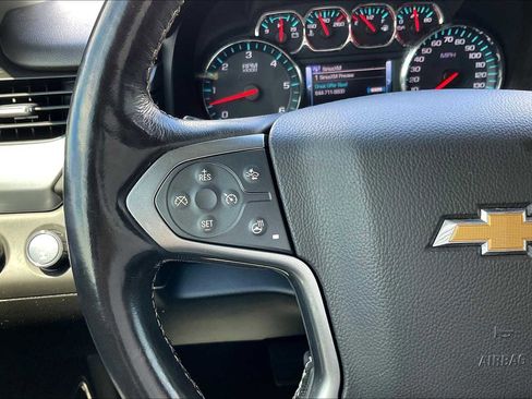 Used 2019 Chevrolet Suburban Premier image 22