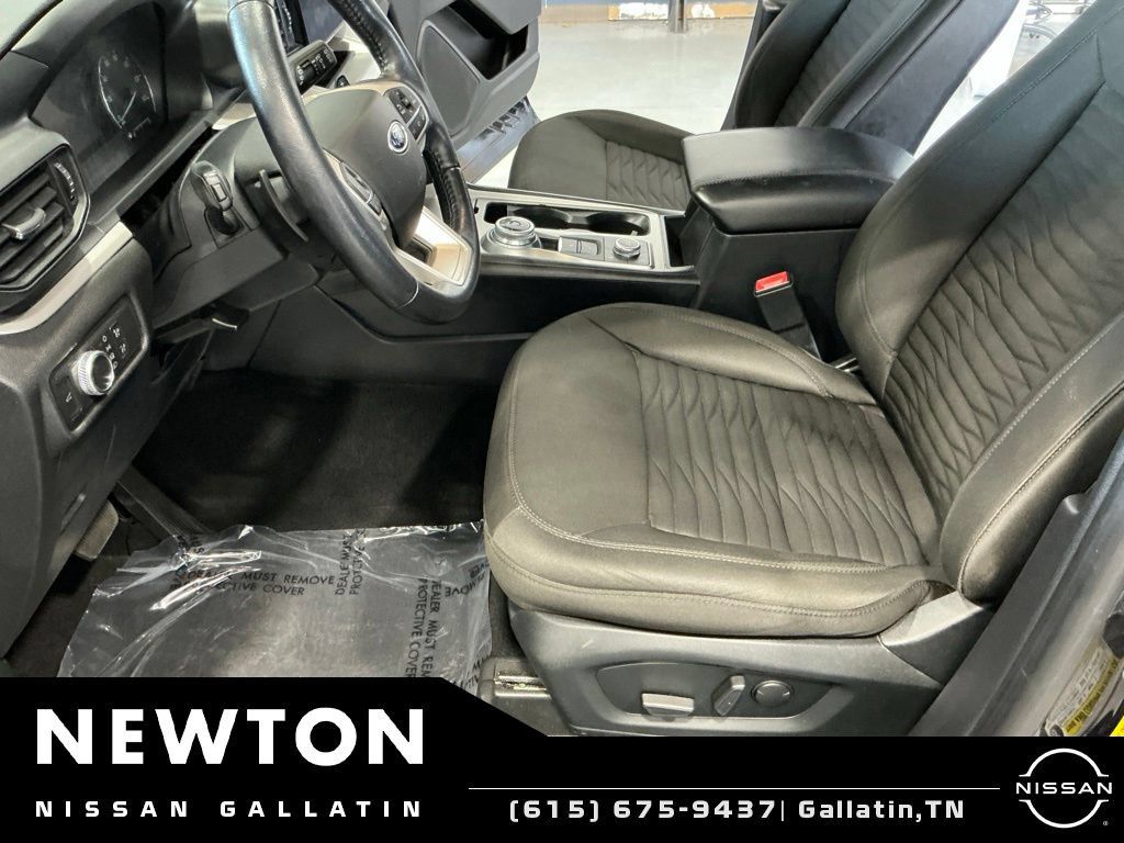 Used 2020 Ford Explorer XLT w/ Comfort Package AWD/4WD image 12