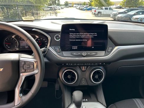 Used 2024 Chevrolet Blazer LT w/ Convenience Package FWD image 25