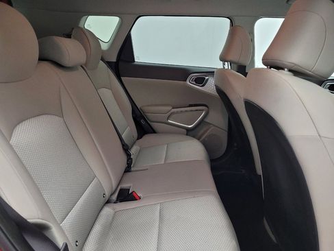 Used 2025 Kia Soul LX w/ LX Technology Package image 19