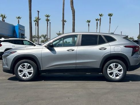 Used 2024 Chevrolet Trax LS FWD image 7