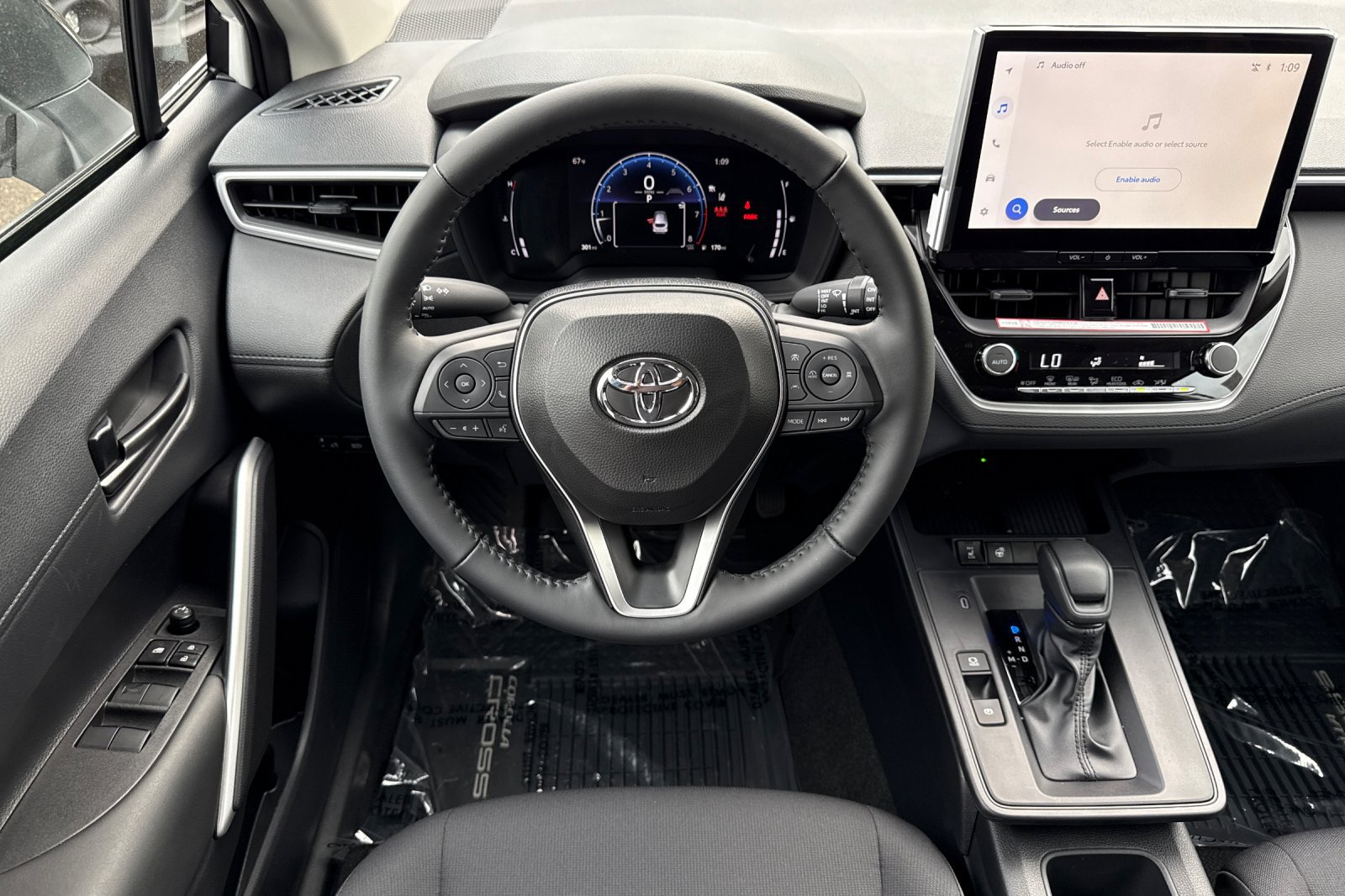 New 2026 Toyota Corolla Cross LE w/ Moonroof Package AWD/4WD image 12