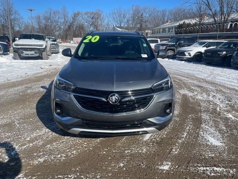 Used 2020 Buick Encore GX Essence image 2