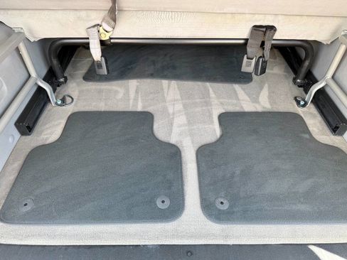 Used 2003 Volkswagen Eurovan MV image 32