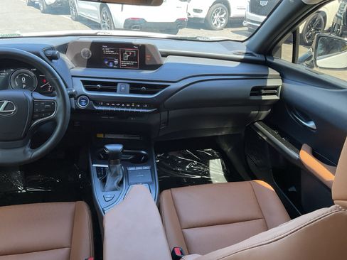 Used 2022 Lexus UX 250h w/ Accessory Package (Z2) AWD/4WD image 16
