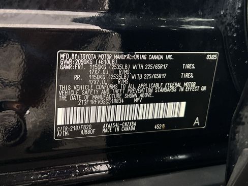 Used 2025 Toyota RAV4 LE AWD/4WD image 30
