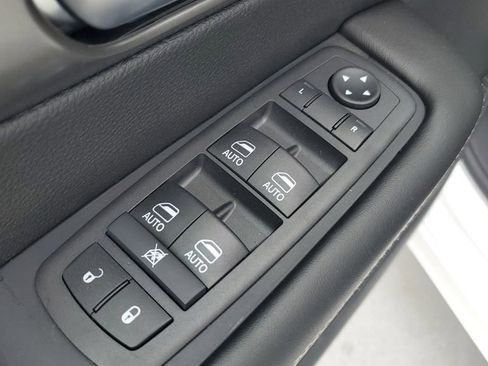 New 2026 Chrysler Pacifica Select image 20