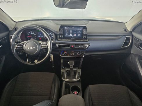 Used 2023 Kia Seltos S FWD image 7