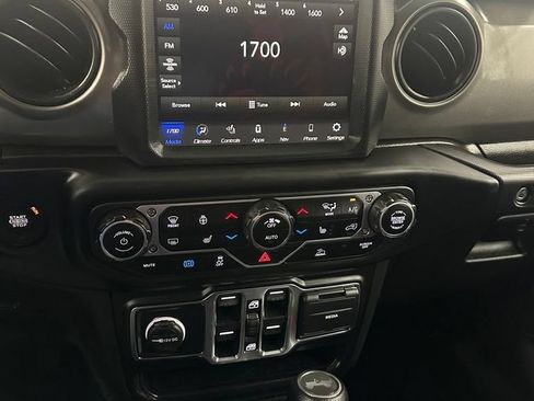 Used 2023 Jeep Wrangler Unlimited w/ Sun & Screen Package AWD/4WD image 19