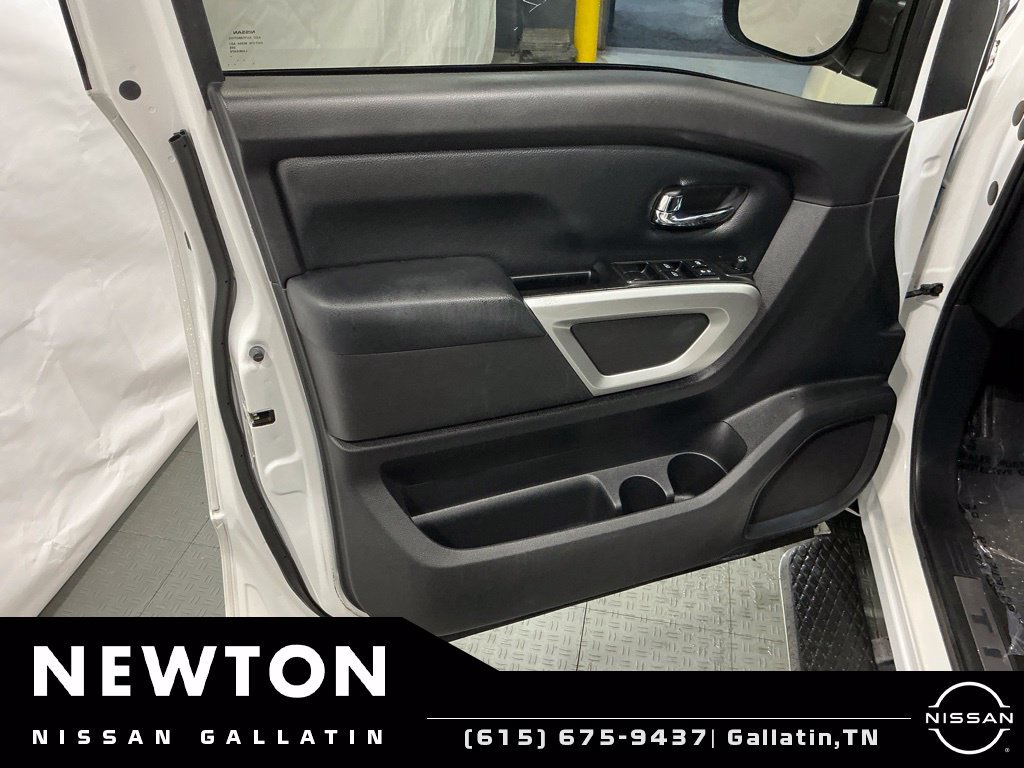 Used 2019 Nissan Titan SV w/ SV Convenience Package RWD image 35