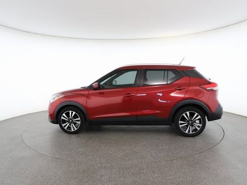 Used 2020 Nissan Kicks SV image 7