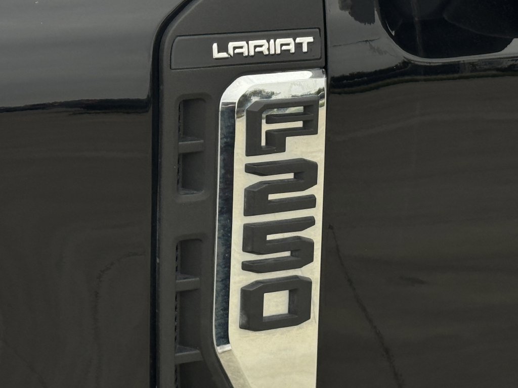 Used 2024 Ford F250 Lariat AWD/4WD image 10