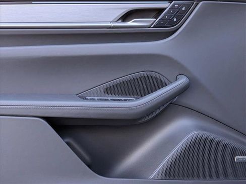 New 2025 Porsche Macan 4S Electric image 13