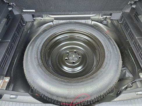 Used 2023 Nissan Rogue S AWD/4WD image 11