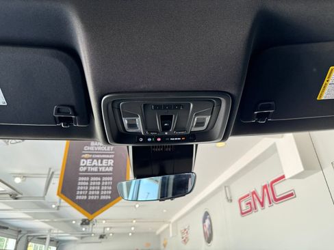 Certified 2025 Chevrolet Silverado 1500 High Country w/ Midnight Edition AWD/4WD image 28