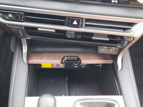 Used 2025 Lexus RX 350 Premium image 23