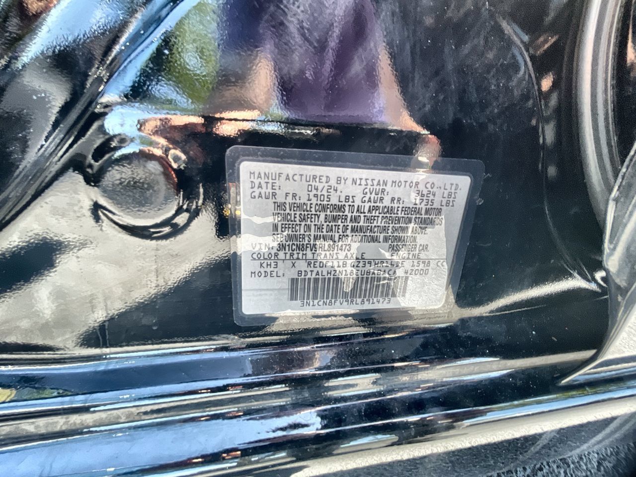 Used 2024 Nissan Versa SR FWD image 31