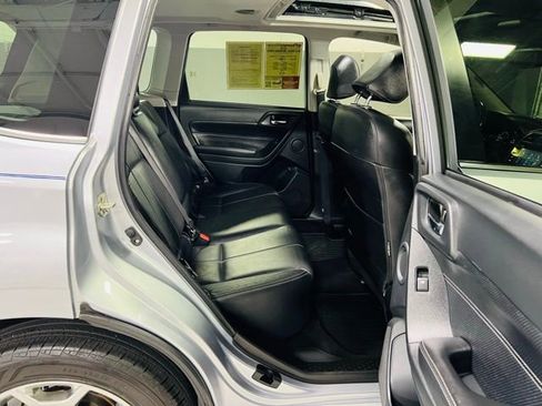 Used 2017 Subaru Forester 2.5i Touring AWD/4WD image 30