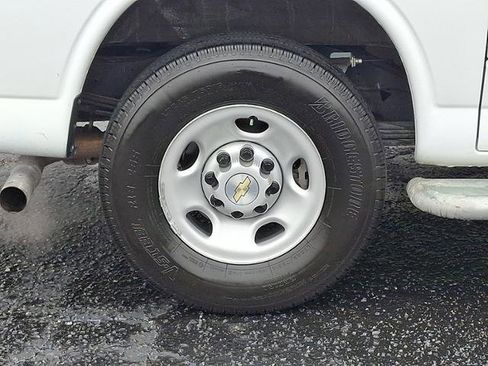 Used 2024 Chevrolet Express 2500 w/ Driver Convenience Package image 8