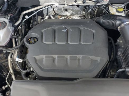 Used 2025 Volkswagen Atlas Cross Sport SE image 11